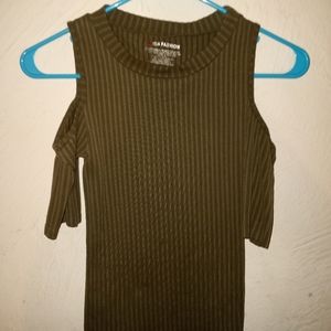 Fashion cold shoulder top